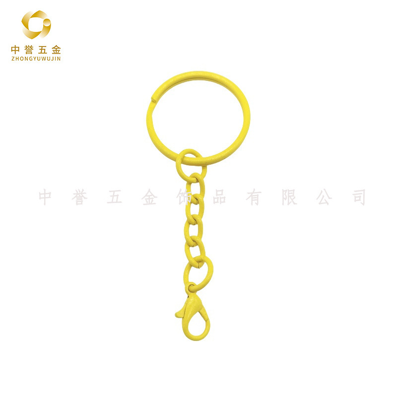 カラー塗装のキーホルダーは、チェーンをねじってロブスターを回してキャンディー色のアイデアdiyアクセサリーのキーホルダーを掛けます|undefined