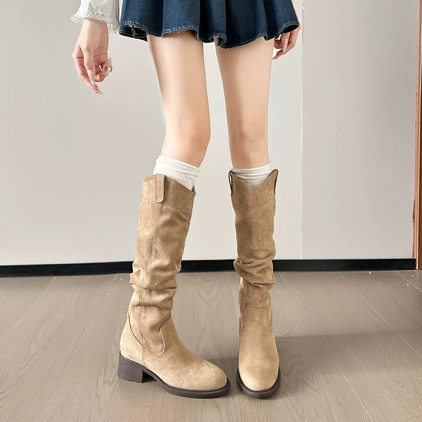 859-1G堆堆靴粗跟高筒马丁靴女靴法式早秋绒面卡其色瘦瘦靴骑士靴