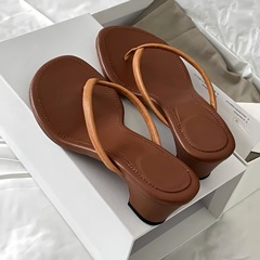 高級羊皮版仙女風真皮夾腳人字拖鞋女羅馬粗跟高跟半拖鞋法式涼拖