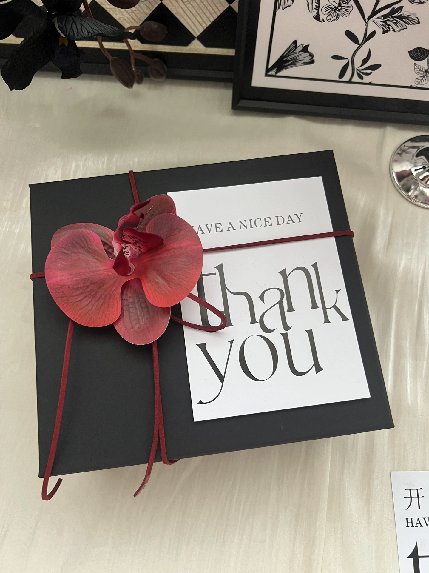 붉은 꽃 블랙 박스(시드니 종이 보내기), 20*18*8cm