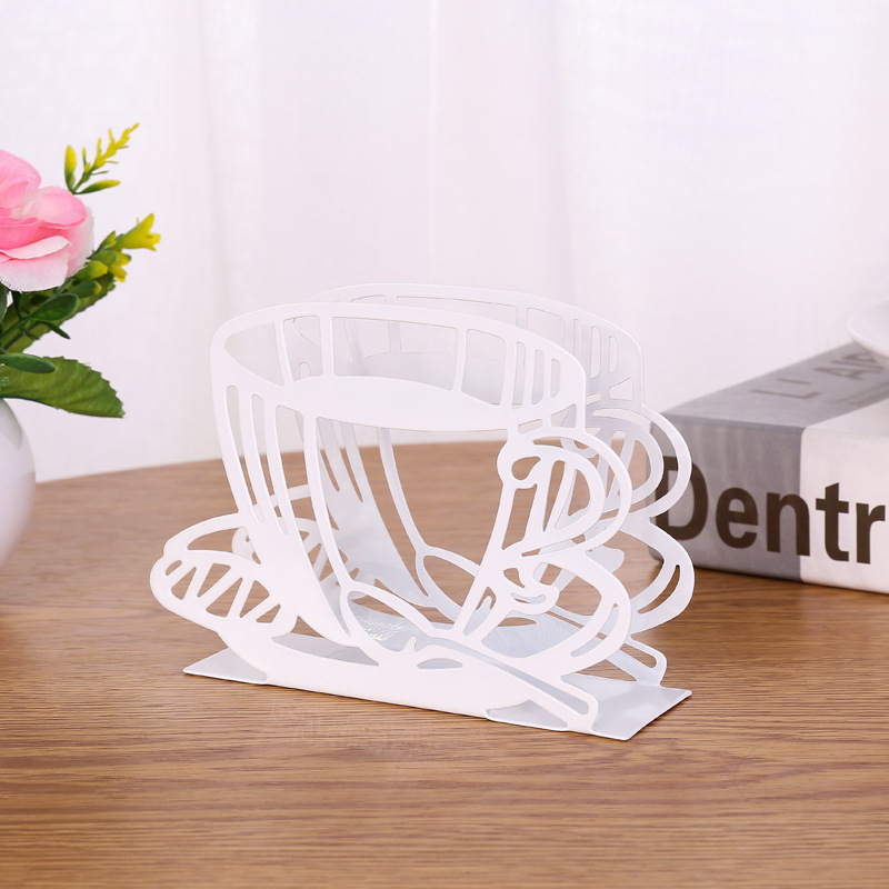 Three dimensional table paper napkins