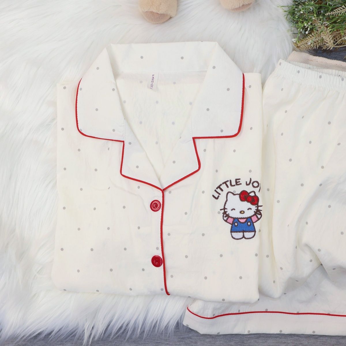 Verano nuevo pantalones cortos de manga corta de tamaño grande sueltos dos piezas se pueden usar ropa de casero nubes pijamas de algodón para niñas