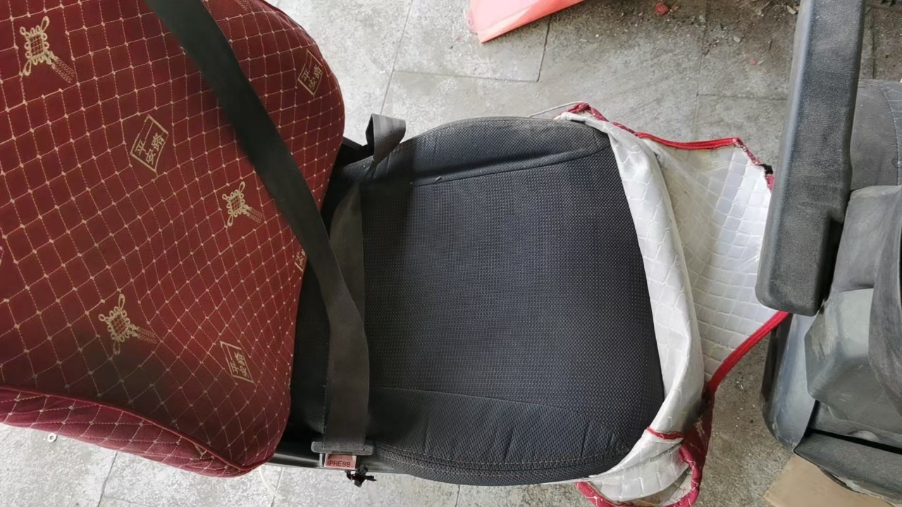 解放J6 J6P 气囊座椅