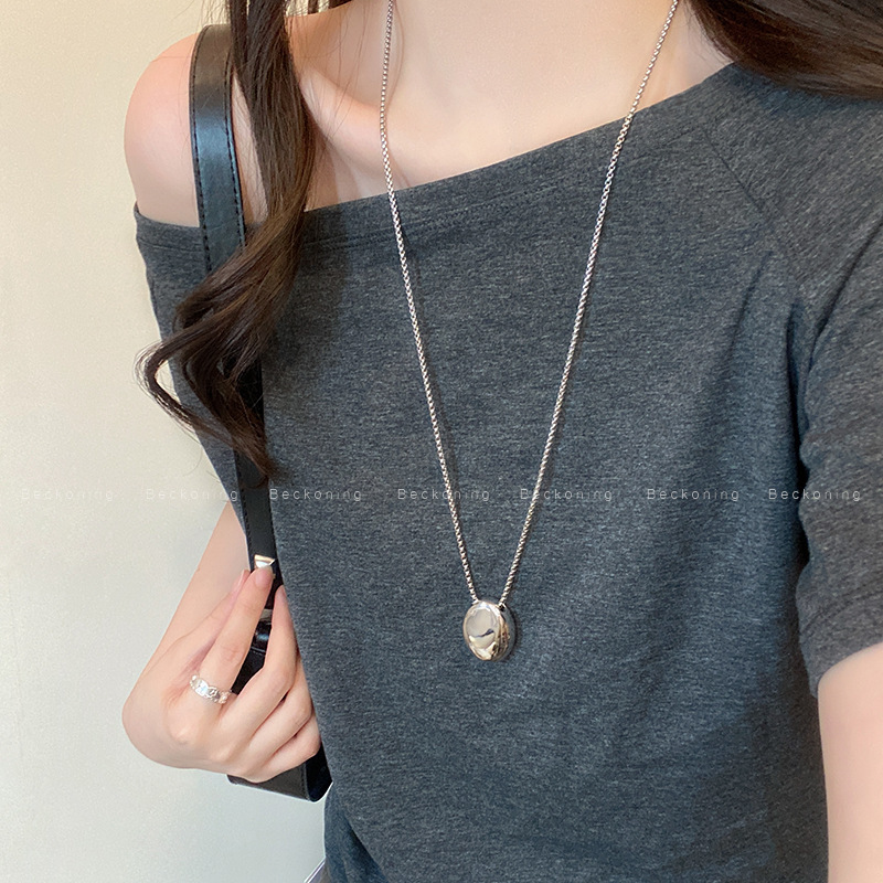 Estilo japonés y coreano nicho diseño collar de acero de titanio serie de las mujeres red geométrica popular temperamento de la moda Cadena de clavícula al por mayor