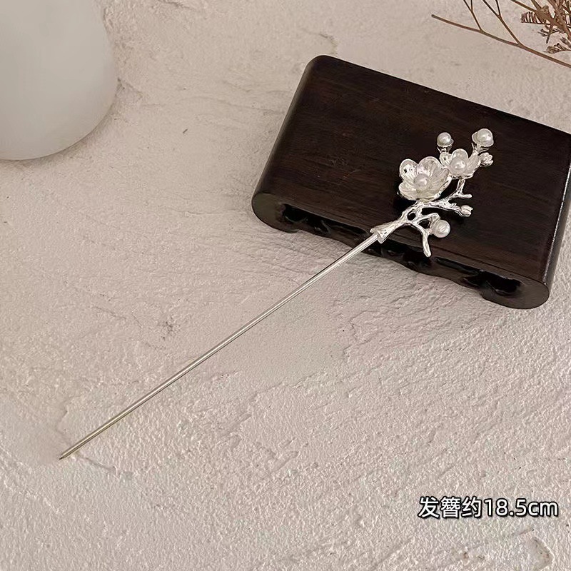 Horquilla nueva estilo chino frío y ligero lujo minimalista de alto valor horquilla de perlas 2024 nueva horquilla diaria moderna