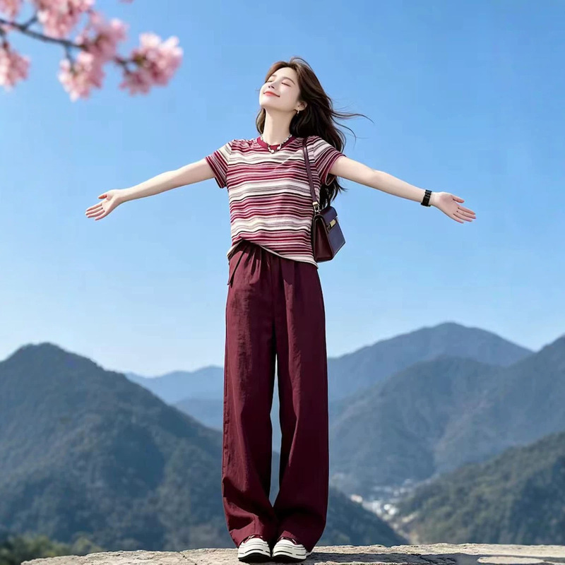 Spring and Summer Fashionable Striped Short-Sleeved Wide-Leg Pants Two-Piece Set for Women, Summer Slimming and Age-Reducing Casual Sports Suit for Women Spring and Summer Fashionable Striped Short-Sleeved Wide-Leg Pants Two-Piece Set for Women, Summer Slimming and Age-Reducing Casual Sports Suit for Women