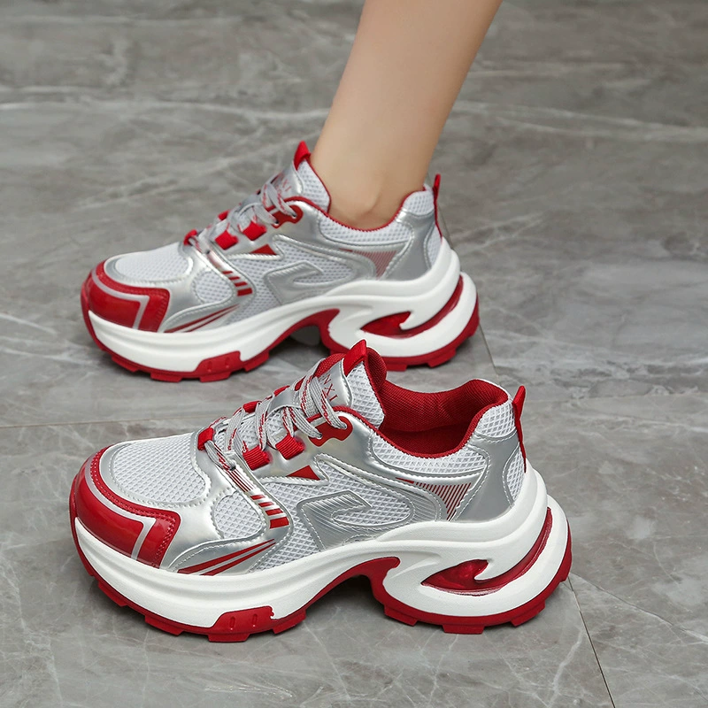 Женские туфли для папы на толстой подошве, увеличивающие рост, весна-осень 2025, новые универсальные туфли с сеткой, дышащая повседневная спортивная обувь с двойной сеткой для женщин