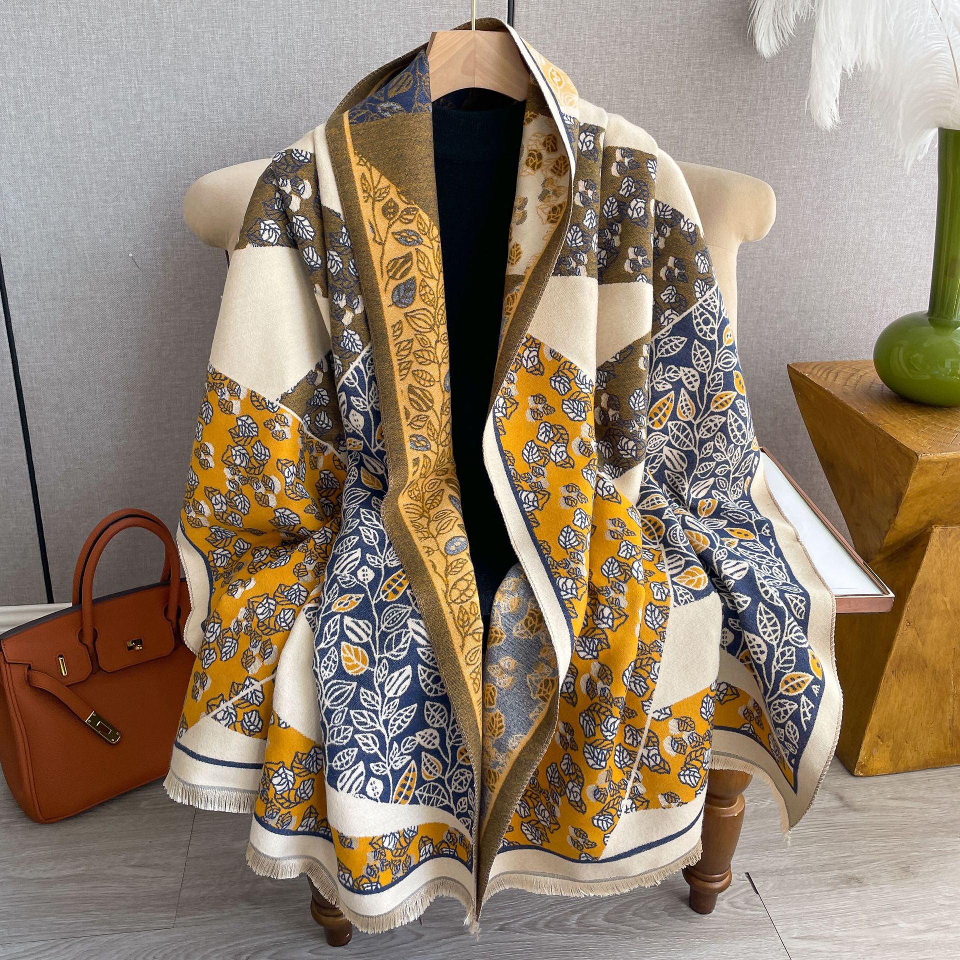 Bufanda de Cachemira de otoño e invierno bufanda cálida engrosada de doble cara para mujer suave pequeño chal de moda exterior decorativo floral