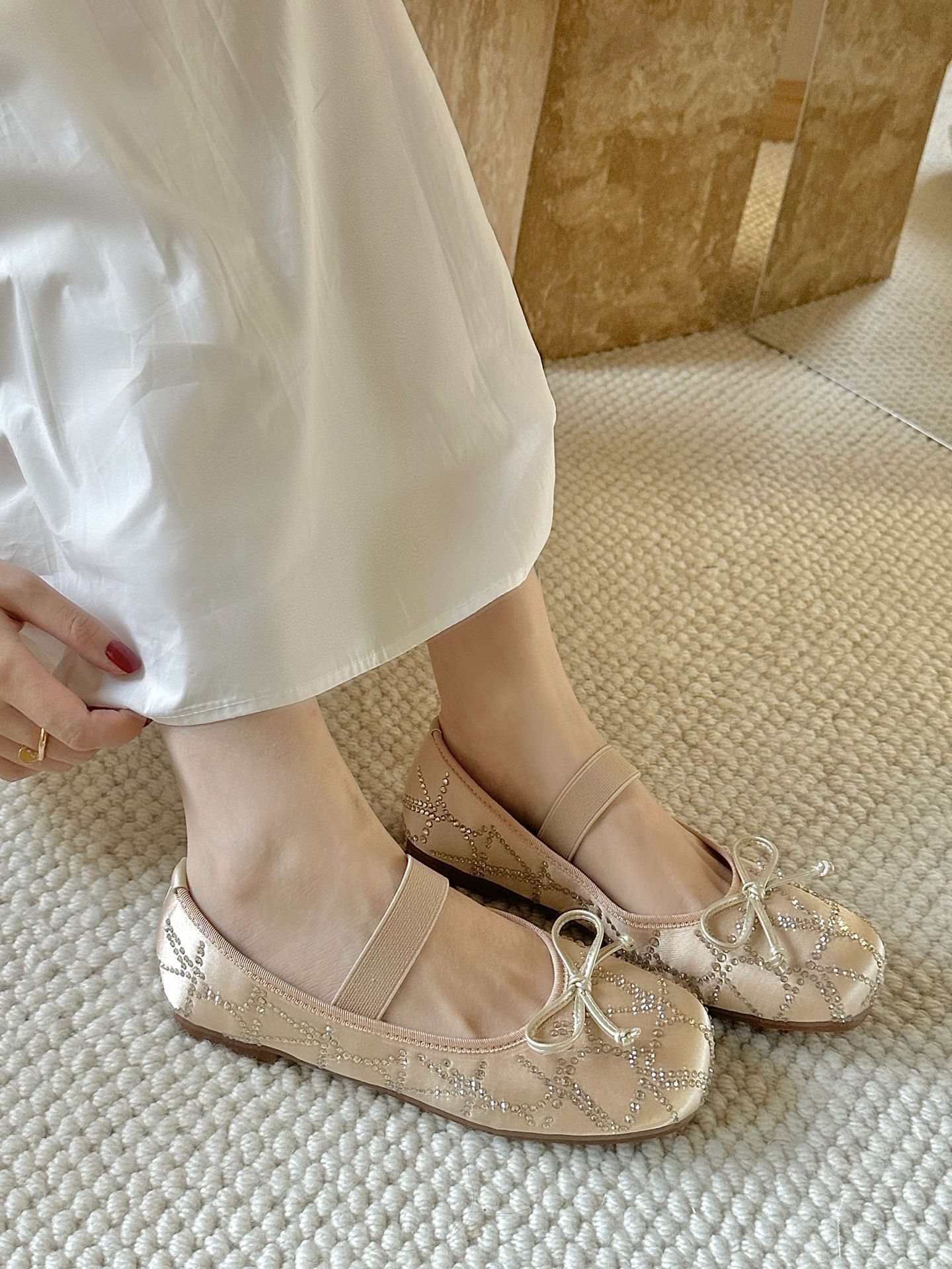 Scarpe Mary Jane in raso con fiocco in stile fata singola, con fondo piatto e fiocco in stile acqua, stagione primavera e autunno 2024_voghion.com