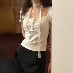 韓系純欲風レースのつなぎ合わせのボタンのしわの設計の泡の袖の年齢を減らすtシャツの少女の首を囲む基礎の上着