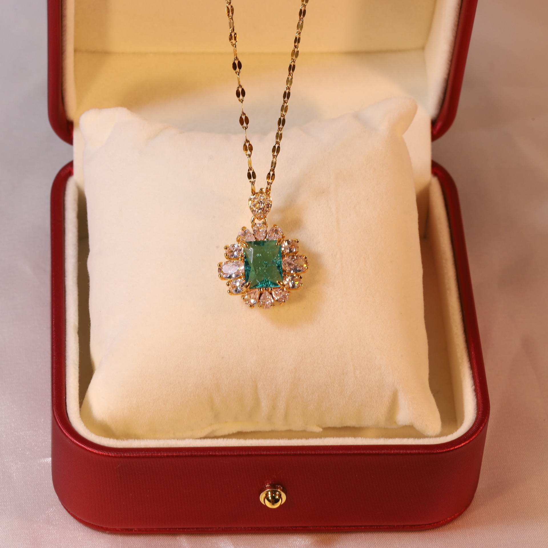 Retro Geometric Titanium Steel Inlay Zircon Pendant Necklace 1 Piece