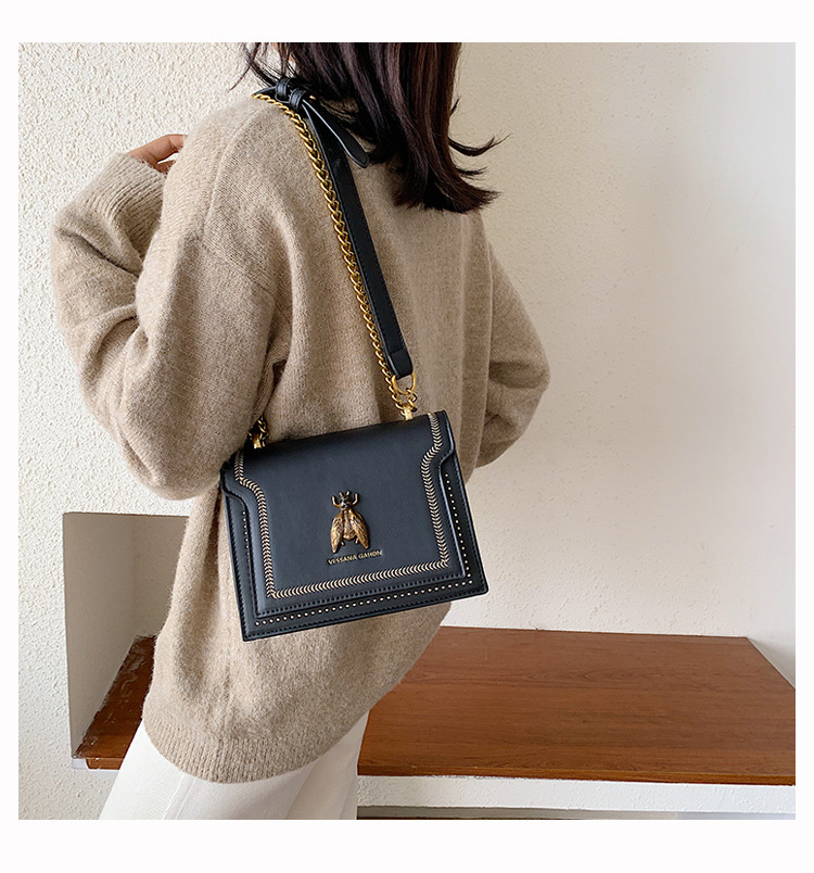 Borsa a tracolla retro con catena e decorazione ape donna_voghion.com