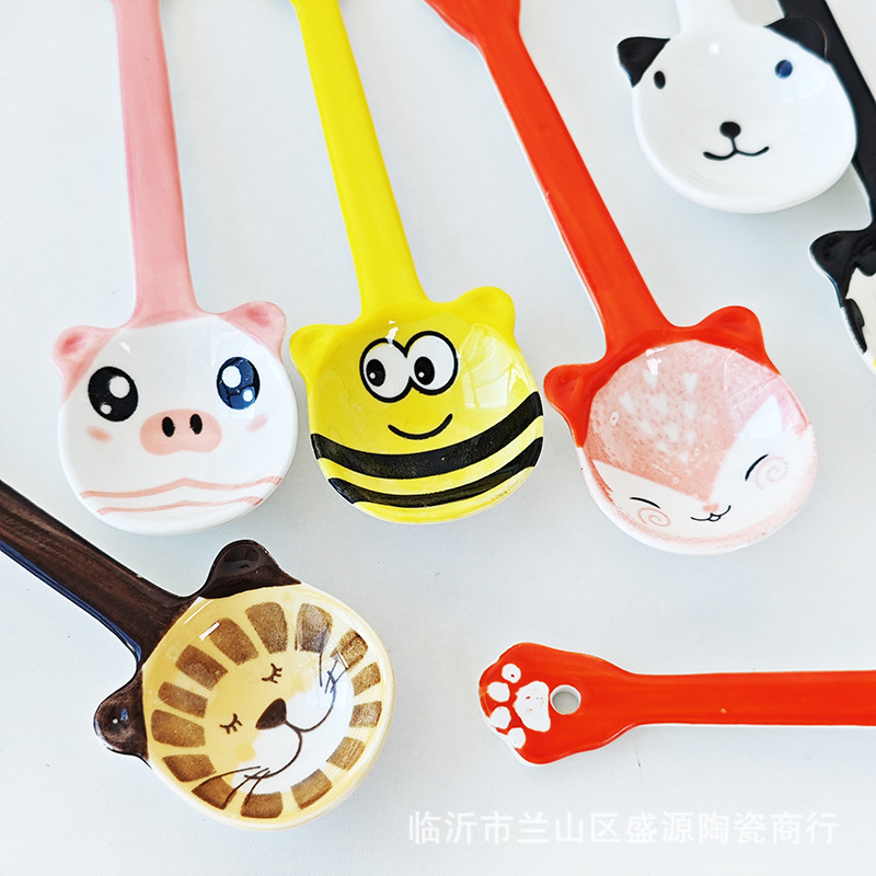 Cucharas de dibujos animados de cerámica creativa al por mayor cucharas de red cucharas rojas cucharas de sopa cucharas de animales lindos cucharas de alargar cucharas