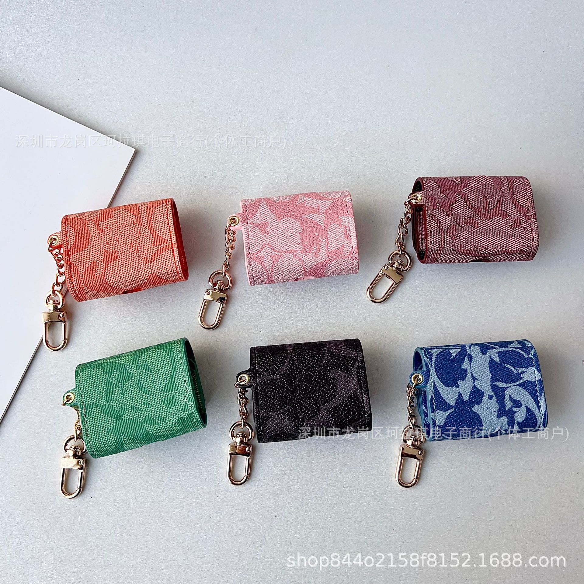2026 bolsas de auriculares coloridas con etiqueta de oro, cubierta de auriculares compacta y hermosa para todos los tipos de auriculares
