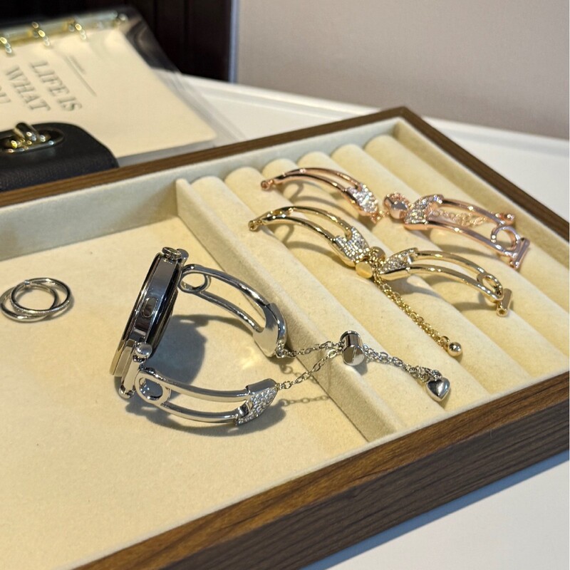 Bracelet Style Metal Watch Strap Suitable for Apple 10Se Huawei Gt5/Gt4 Watch Fit4 Xiaomi 8/9Pro