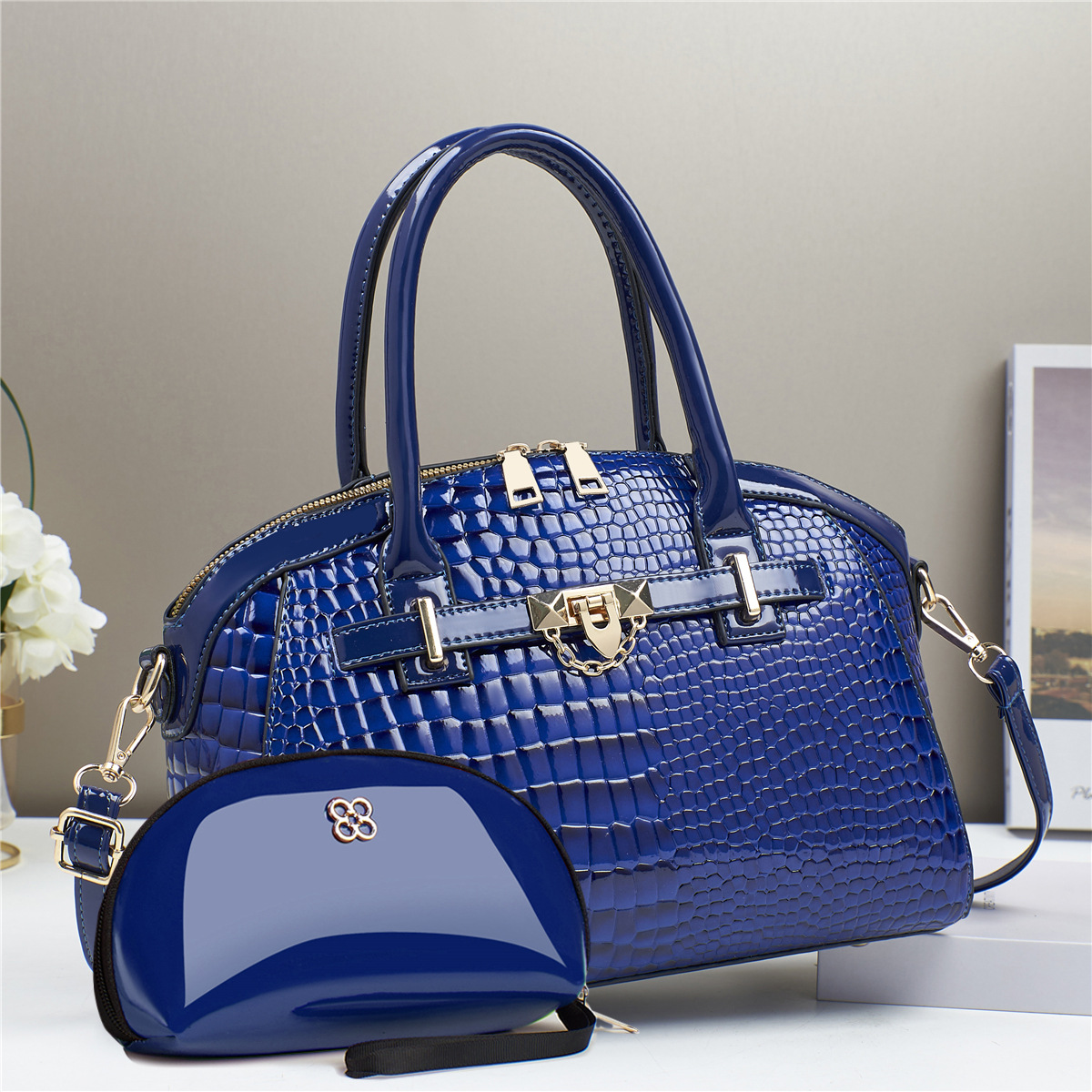 Primavera y verano nuevo patrón de cocodrilo bolso de mujer de mediana edad atmosférico bolso de madre bolso de mensajero de hombro salvaje bolso de moda bolso grande