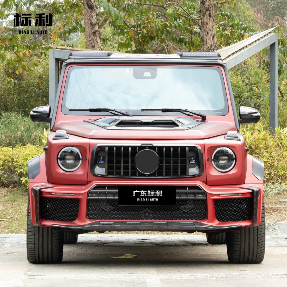 Mercedes-Benz G-Class W464/465, modified to W465 G900 style, including front and rear bumpers, engine cover, wheel arches, and spare tire cover – a complete set