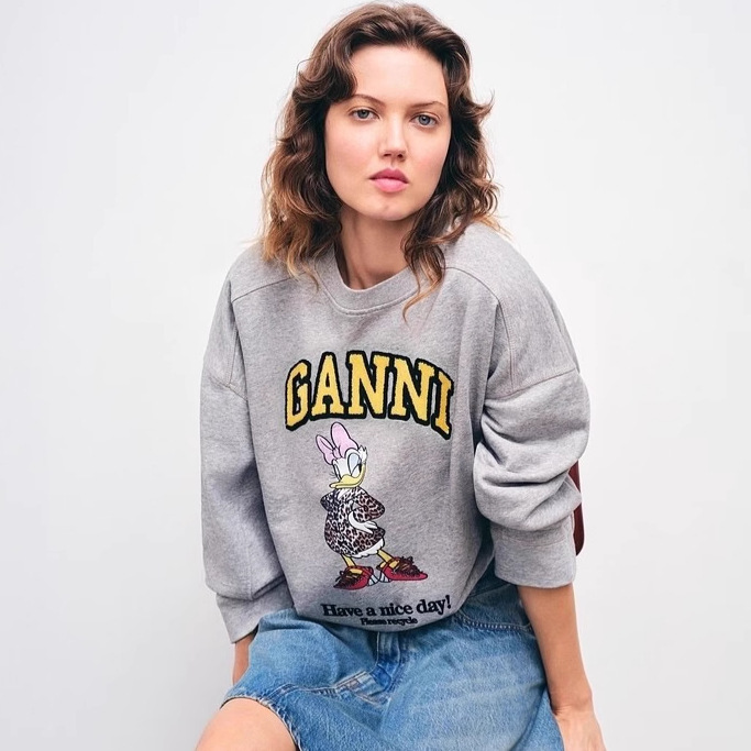 G820 Fork Shoulder Round Neck Embroidered Long-Sleeved Sweatshirt