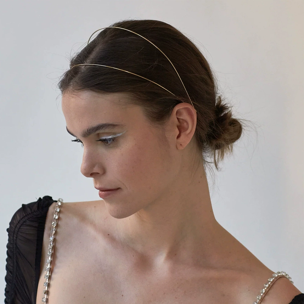 Новая двухслойная металлическая повязка на голову для женщин, простой нишевый дизайн в стиле ретро, ​​темперамент, повязка на голову под давлением, универсальный головной убор