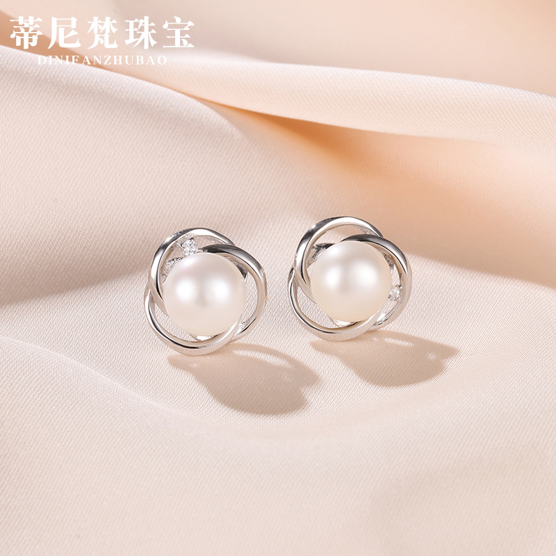 Pendientes de perlas pendientes 2023 nuevo S925 plata esterlina luz de lujo de alto grado pendientes de perlas de agua dulce madre estilo