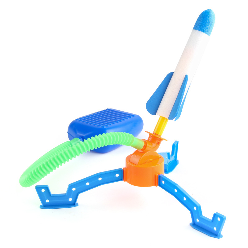 Los niños transfronterizos pie-stepping skyrocket catapulta emisora de luz al aire libre volando cielo flash lanzamiento cohete pistola ocio juguete