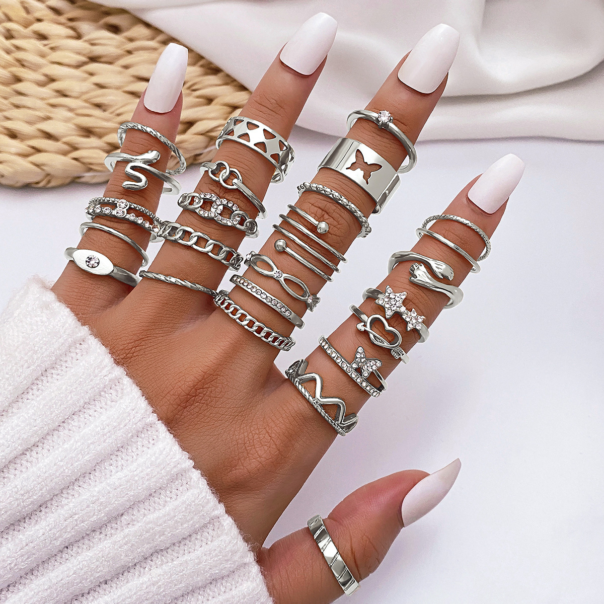Retro geometric ring