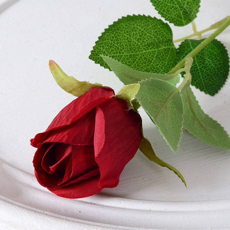 Wine Red (rose buds)