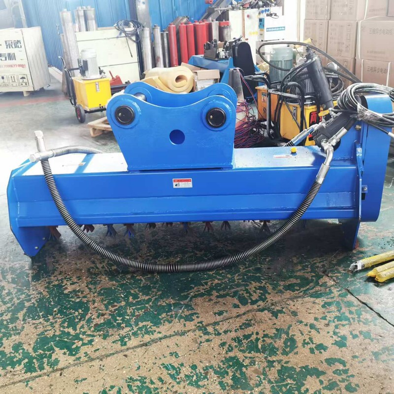 掘削機は草刈設備を改造して、油圧芝刈り機の全自動芝生剪定機の幅2メートルを微掘削した|undefined