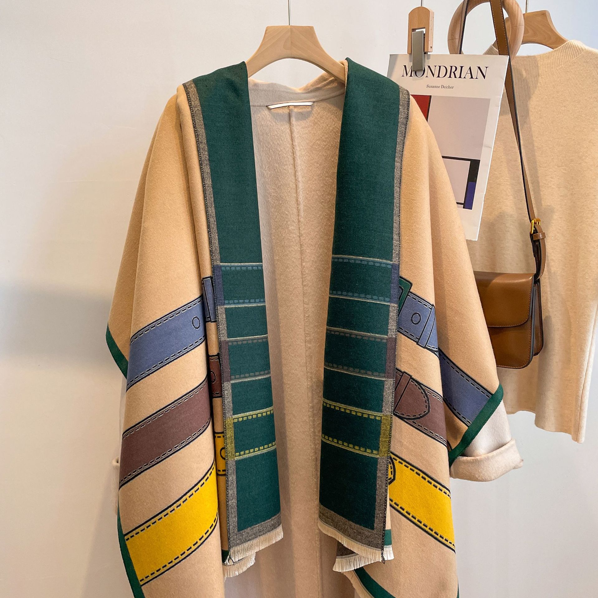 2022 nuevo estilo coreano de color a juego bufanda de cinturón de doble cara de Cachemira-como cálido de media longitud engrosada bufanda exterior chal