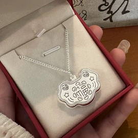 手镯;项链;手链