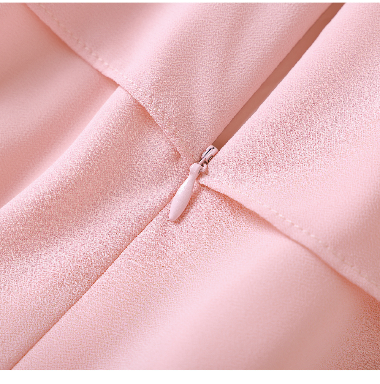 Đầm maxi nữ thắt eo chất liệu chiffon phối lá sen xếp ly — màu đen chi tiết 26