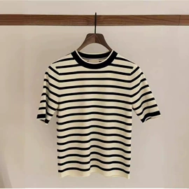 女式针织衫;连衣裙;吊带背心