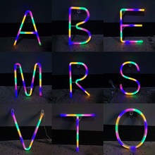 �F؛led��ɫӢ����ĸ���޺�����������}�Q�����b����͟��ʟ�