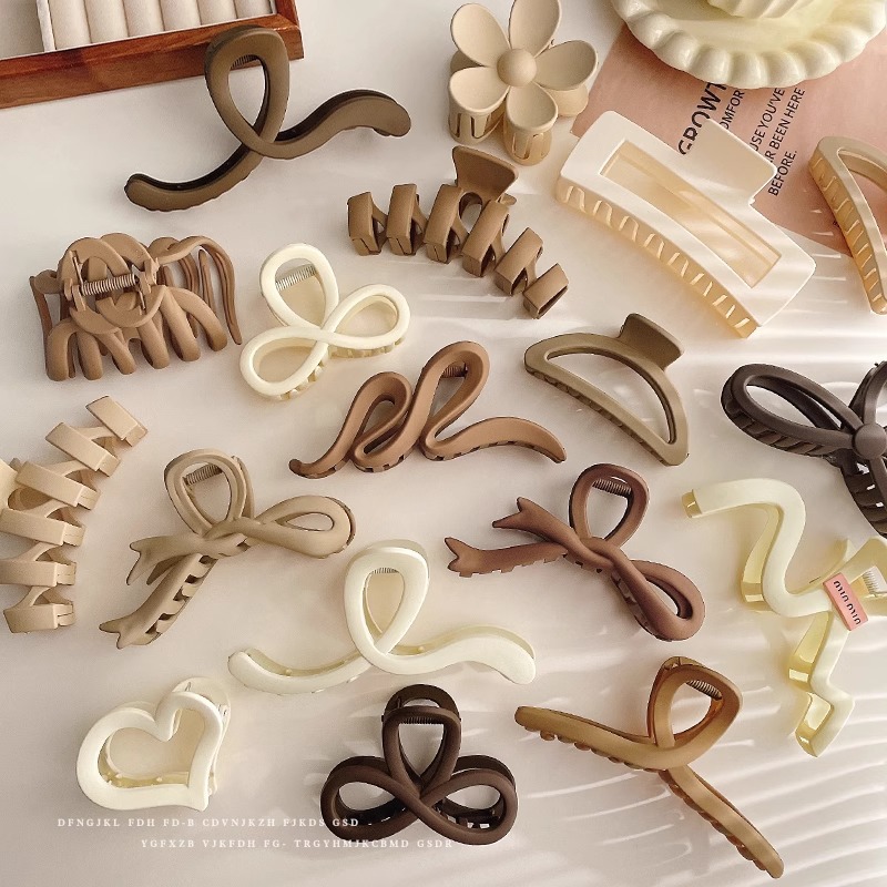 Clip de agarre de color café de alta calidad, horquilla grande, mujer 2024, nuevo estilo, volumen de cabello en la parte posterior de la cabeza, clip de tiburón, tocado, horquilla