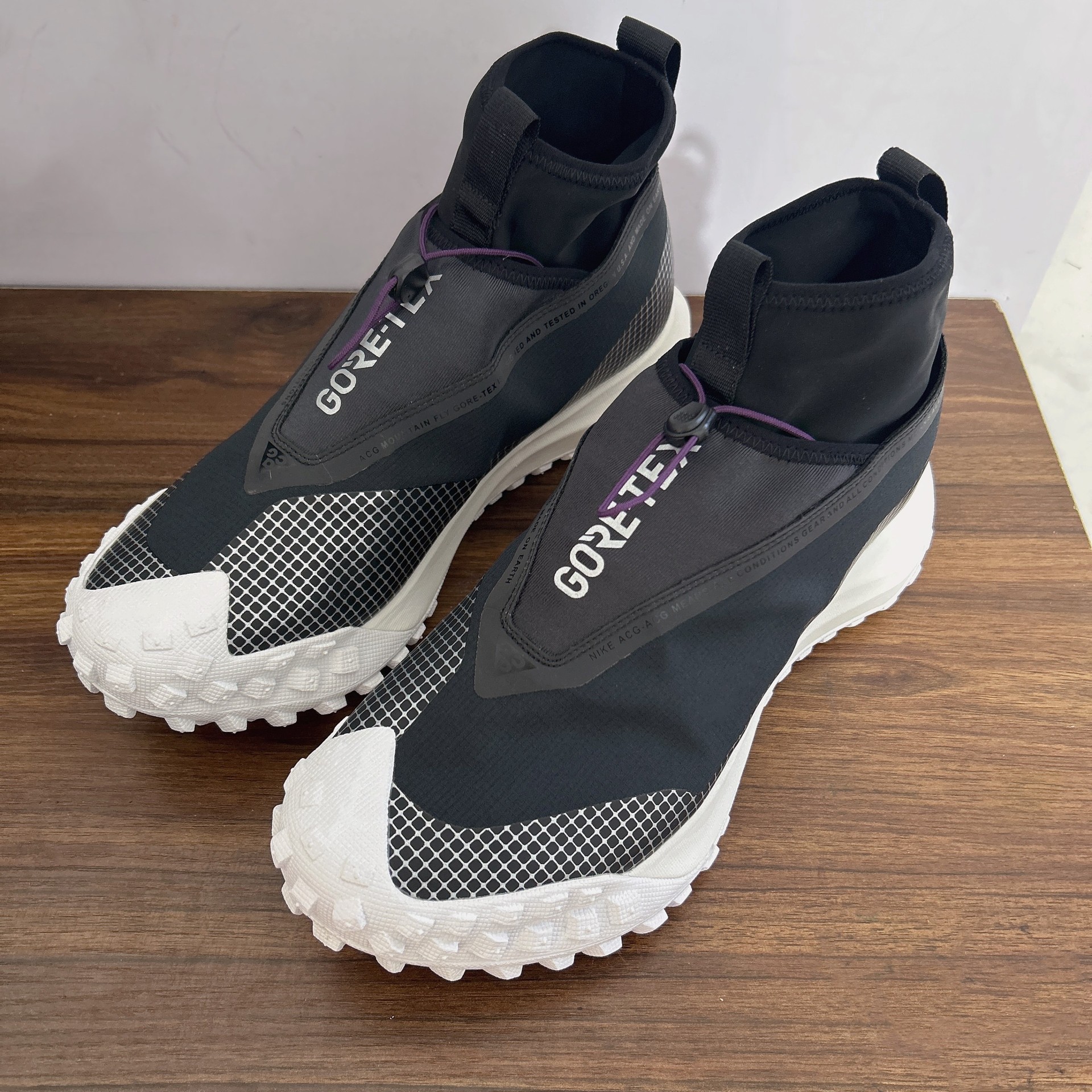 High top black and white