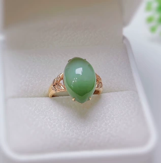 福贝钻珠宝【18K金伴钻镶嵌和田碧玉猫眼戒指】裸石尺寸约10*16mm