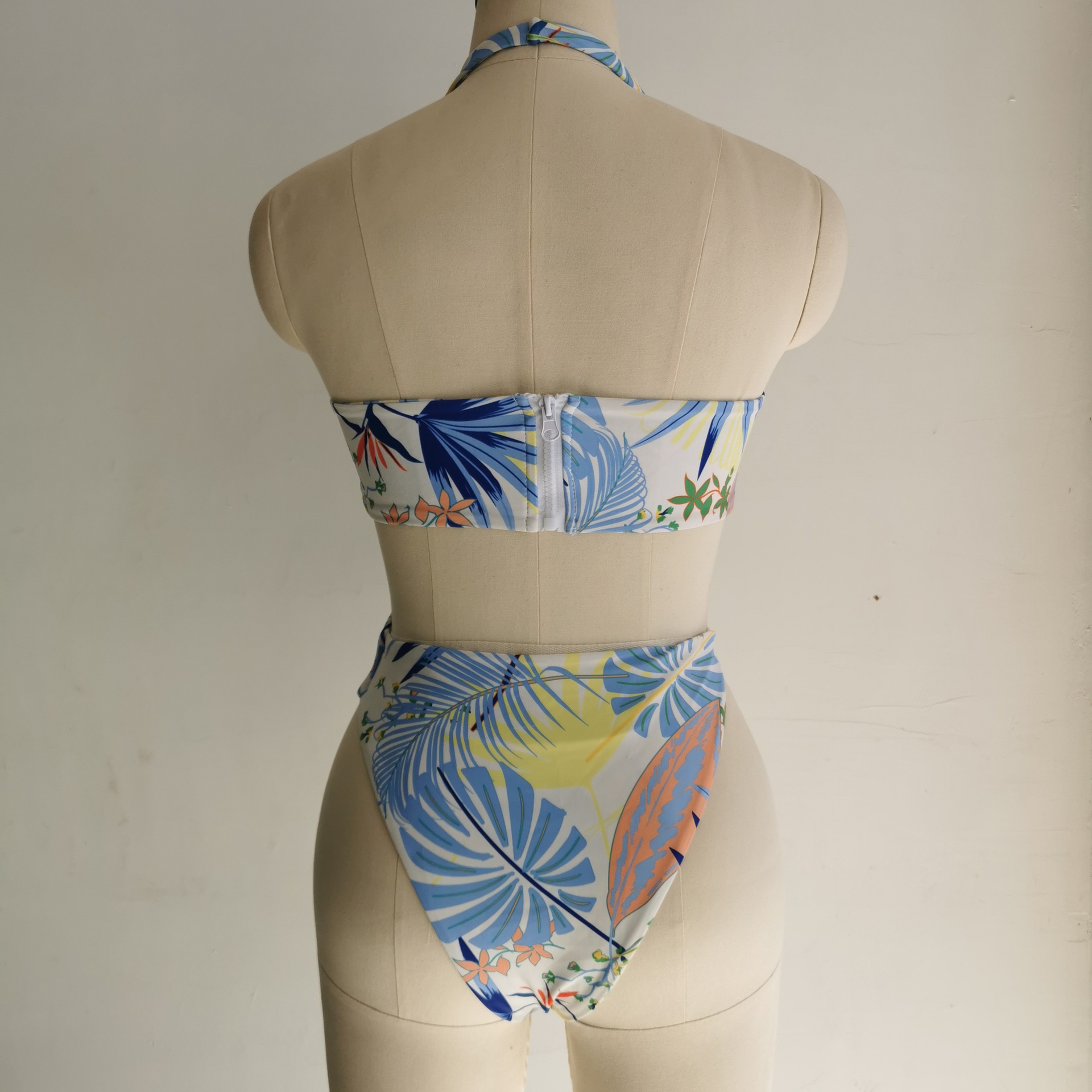 140g Weight Sleeveless Sleeve Length Pullovers Placket Type Nylon, Polyester Fabric Type Regular Top Length Bodysuit Tops Type 1 Piece Quantity Swimming Pool, Swimming Occasion Halter Neck Neckline Breathable Function Skinny Fit Type Solid Color Pattern Women'S Gender Fashion Style Women's Fashion Solid Color 1 Piece One Piece 8