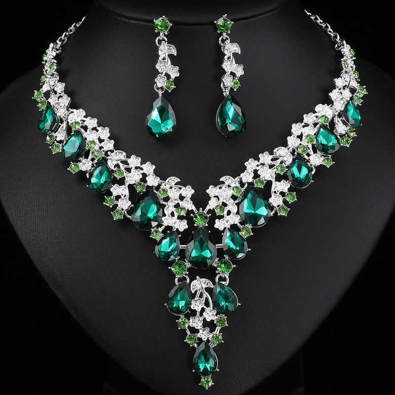 Europe and the United States hot-selling necklace earrings suit high sense three-piece bridal wedding accessories new foreign trade cross-border supply Europe and the United States hot-selling necklace earrings suit high sense three-piece bridal wedding accessories new foreign trade cross-border supply