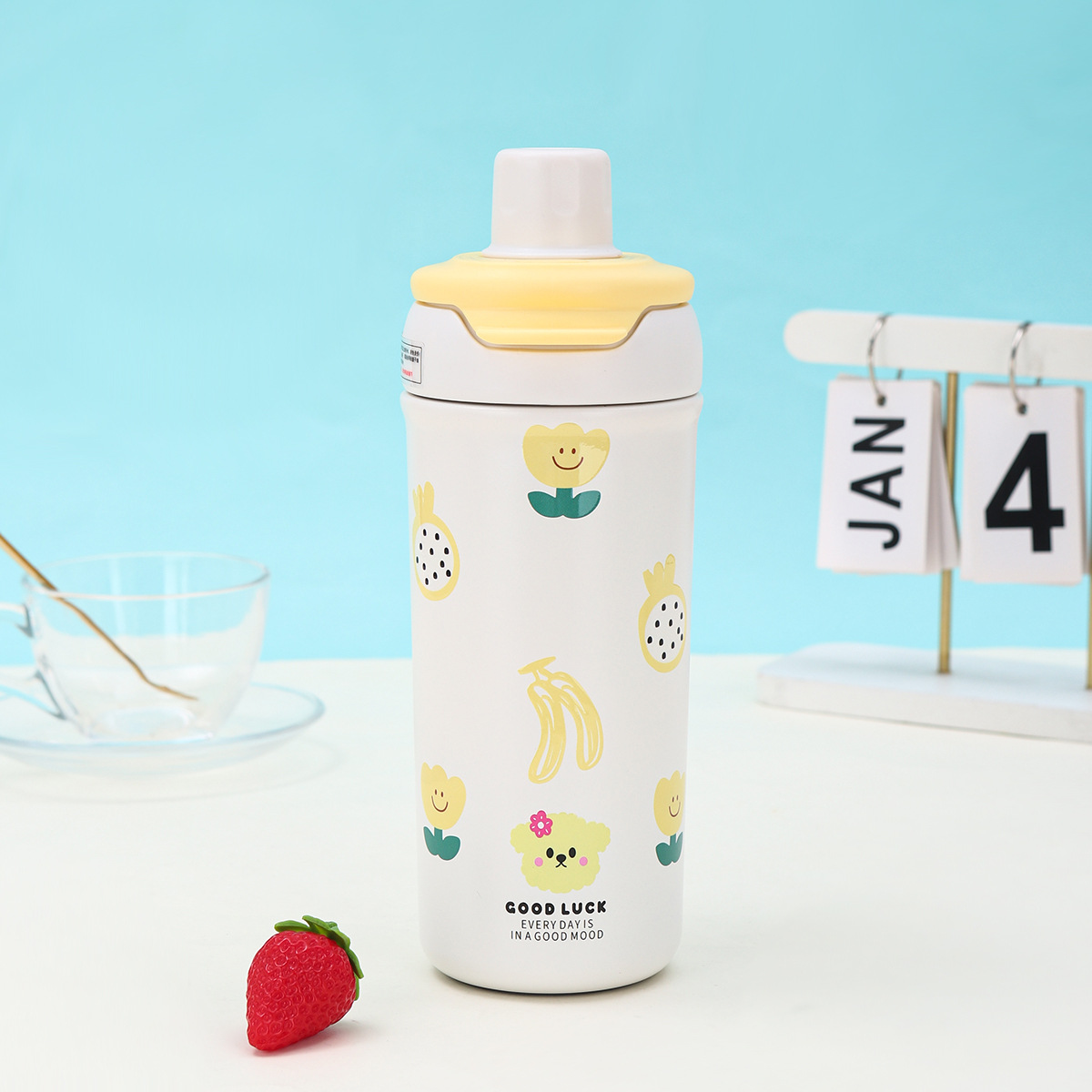 Nuevos dibujos animados 316 tazas de aislamiento de acero inoxidable de gran capacidad con tazas de té de doble bebida portátiles tazas de agua de paja