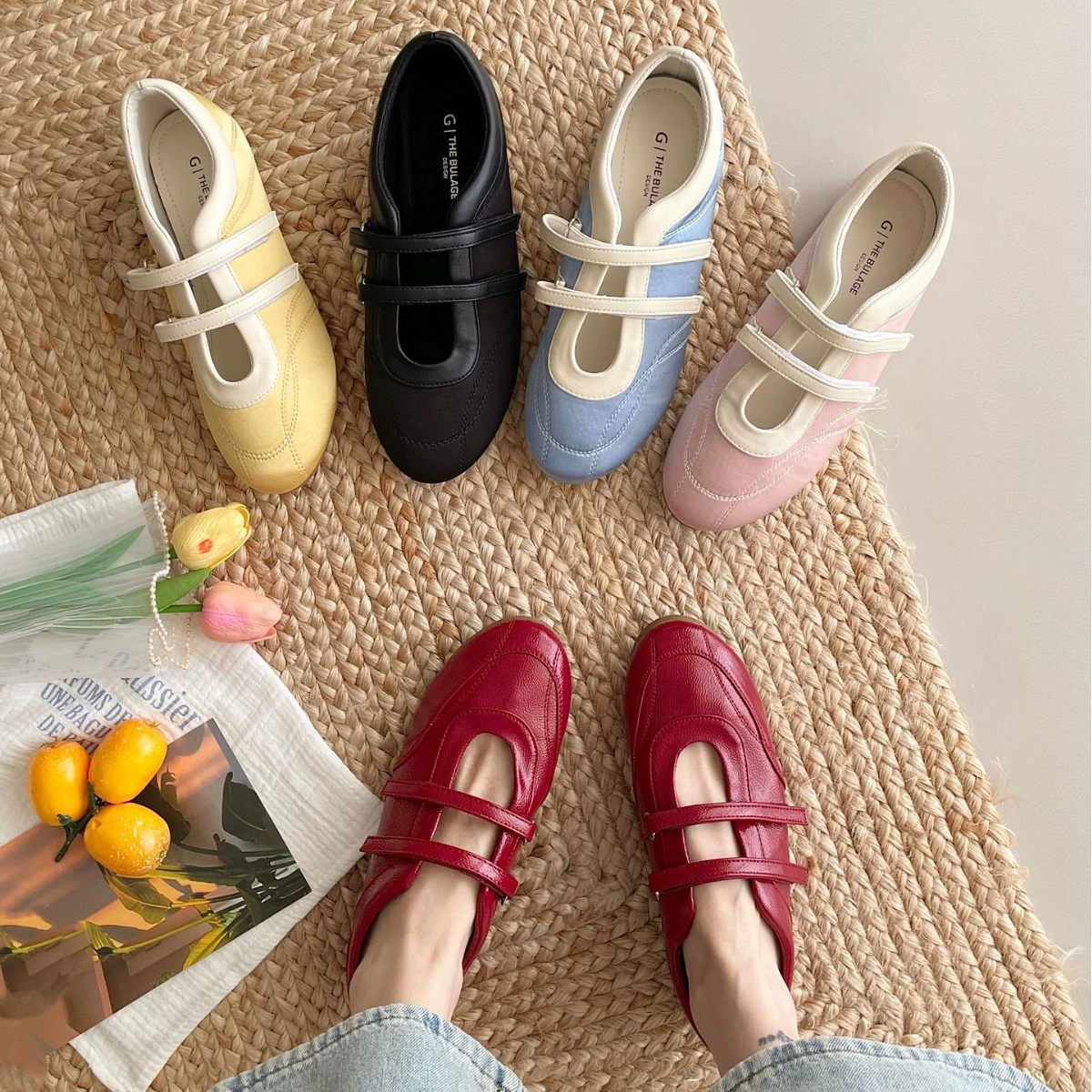 Ретро круглая голова липучка плоские балетные туфли 2025 новая мода дикие синие туфли с светлым ртом Мэри Джейн