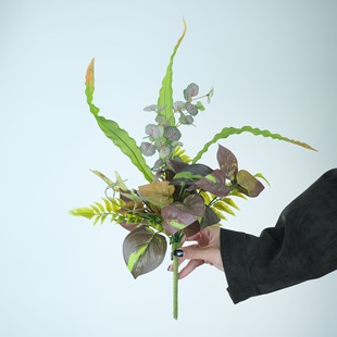 Nordic Artificial Potted Plant Ornaments Green Plant Floriculture Fresh Net Artificial Flower Red Ornaments Green Plant Home Dining Table Vase