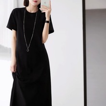 设计感短袖黑色连衣裙女夏季韩版时尚中长款休闲显瘦运动风小黑裙