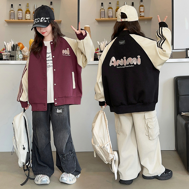 소녀의 코트 봄과 가을 2024 새로운 서양식 어린이 가죽 자수 야구 세트 소녀의 가을 재킷 탑