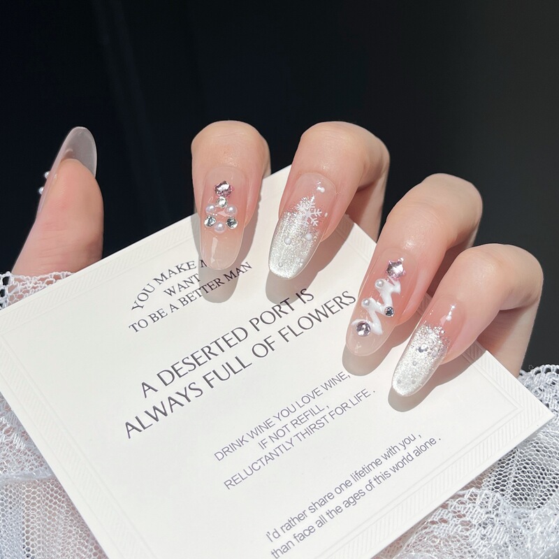 Purely Handmade Wearable Nails, Christmas Atmosphere Nail Patches, Cute Sparkling Snowflakes, New Year Nail Patches, Finished Products