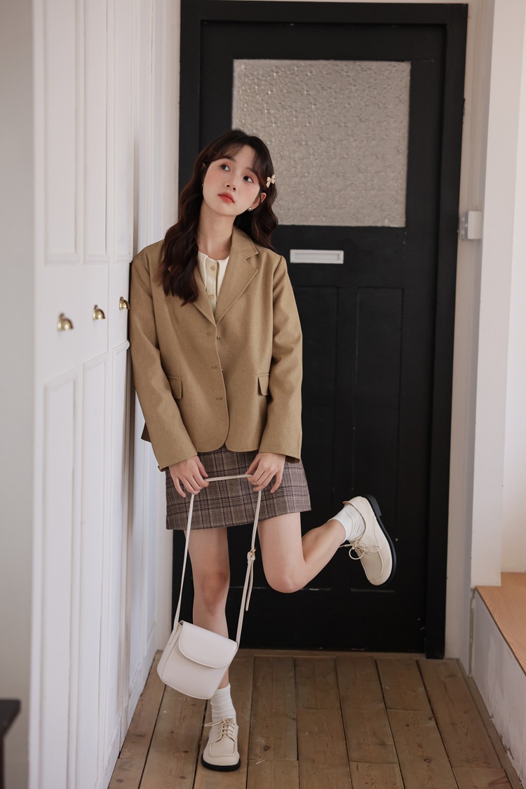Simple French-style Short High-end Elegant For Women, New Spring Collection, Versatile Blazer With A Suit Collar_ecoleips.com