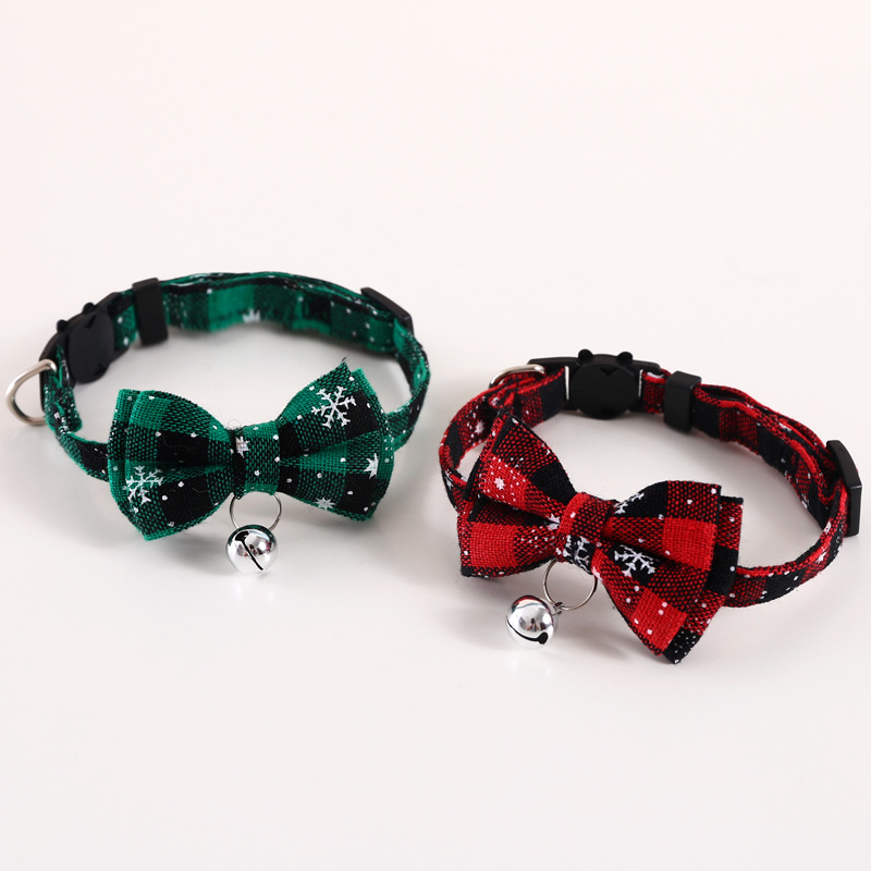 Pet ajustable anti-asfixia arco de doble capa copo de nieve cuadrícula collar de Navidad gatos perros campana accesorios collar