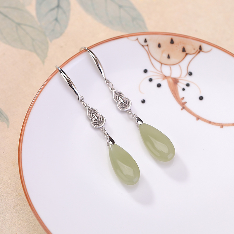 Bông tai bạc S925 dáng giọt nước dài vintage ngọc Hetian rỗng — một cặp