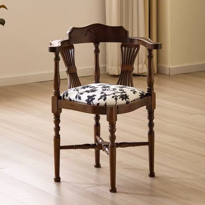 French Dining Chair Medieval Triangle Solid Wood Bedroom Designer Study Cafe Bar Home Makeup Retro Chair