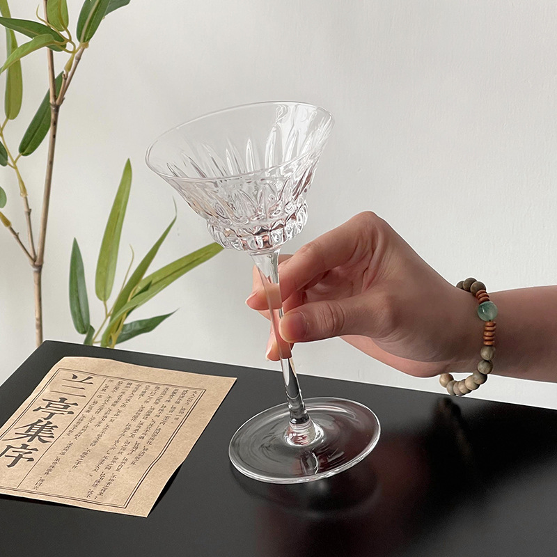 Tazas de cristal de alto pie, tazas de vidrio medieval, tazas de champagne creativas, tazas de vinos de cóctel personales