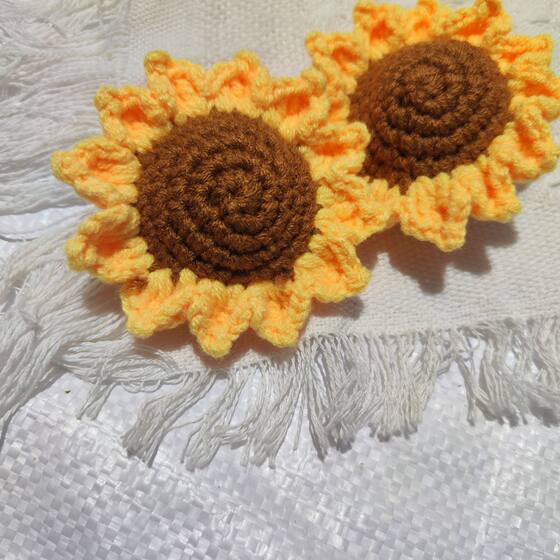 Explosive hand-woven orange sunflower crocheted finished knitted sunflower semi-finished sunflower bouquet wholesale